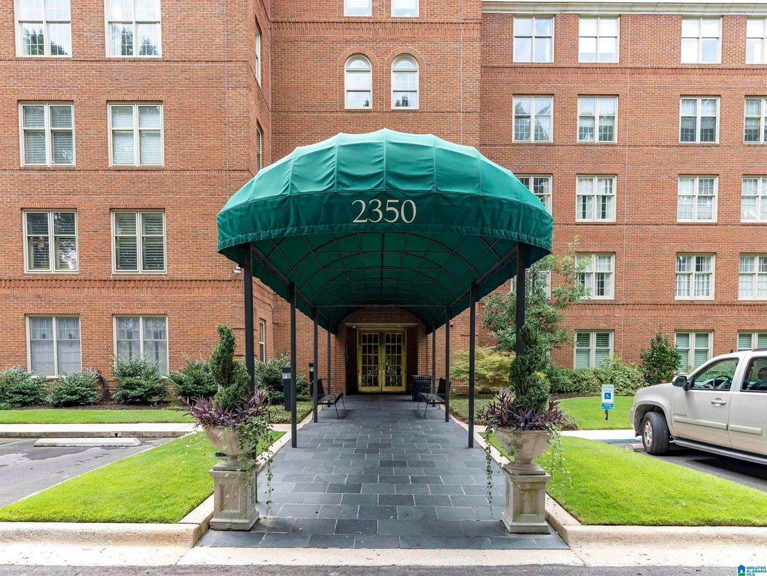 Condo in Homewood, Alabama, United States 2 - 18631232