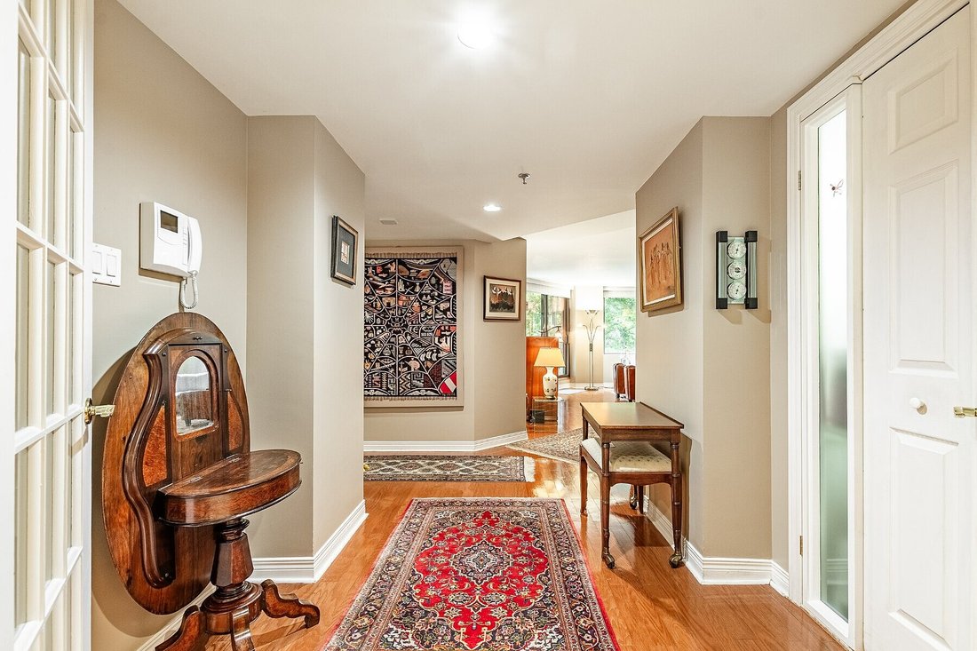 Condo in Saint-Lambert, Quebec, Canada 4 - 18631256