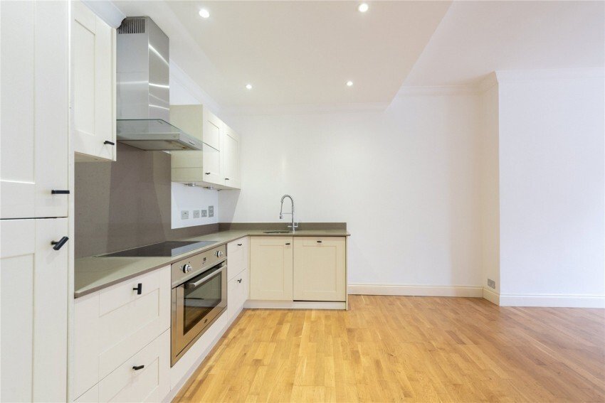 Apartment in Dagenham East, England 2 - 17375259