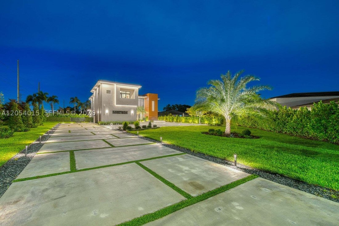 House in Davie, Florida, United States 3 - 18630877