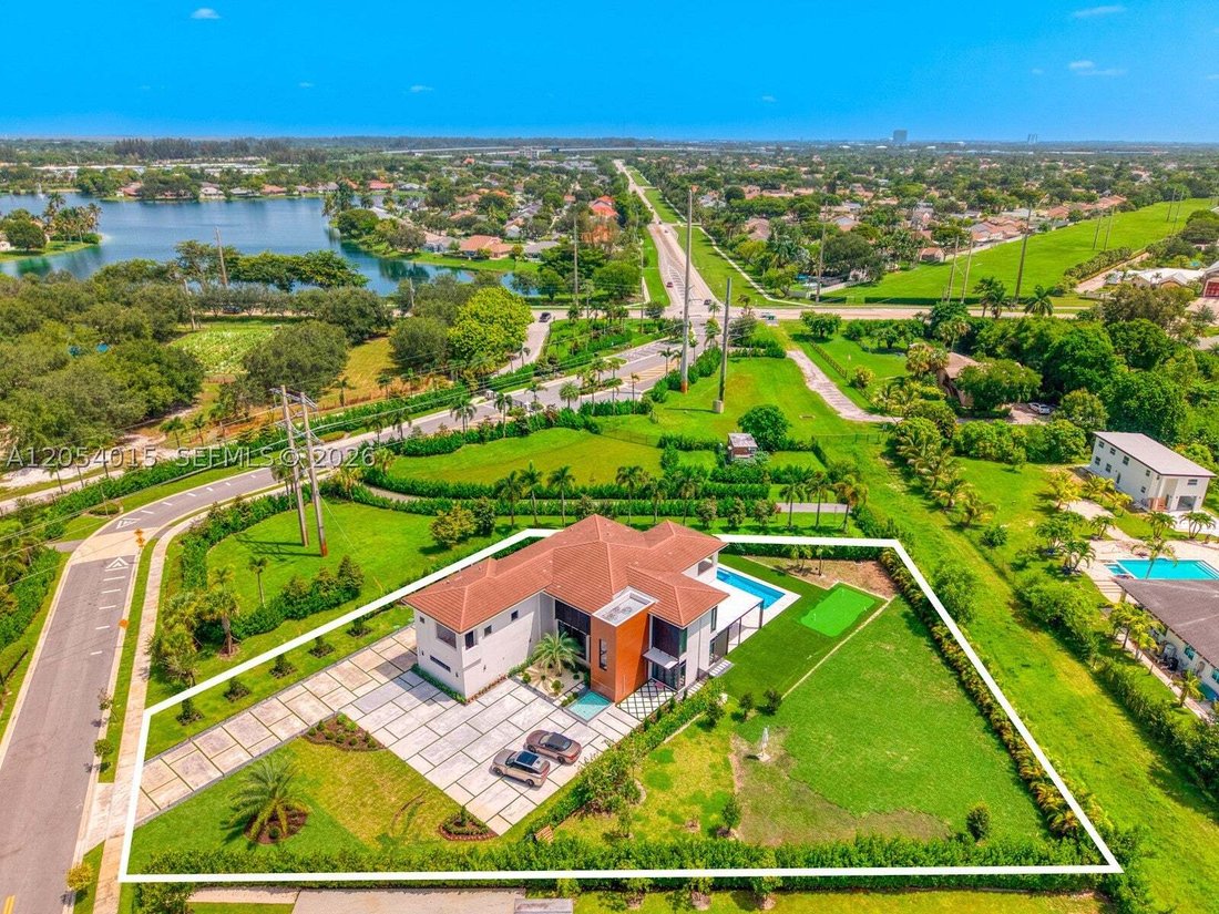 House in Davie, Florida, United States 1 - 18630877