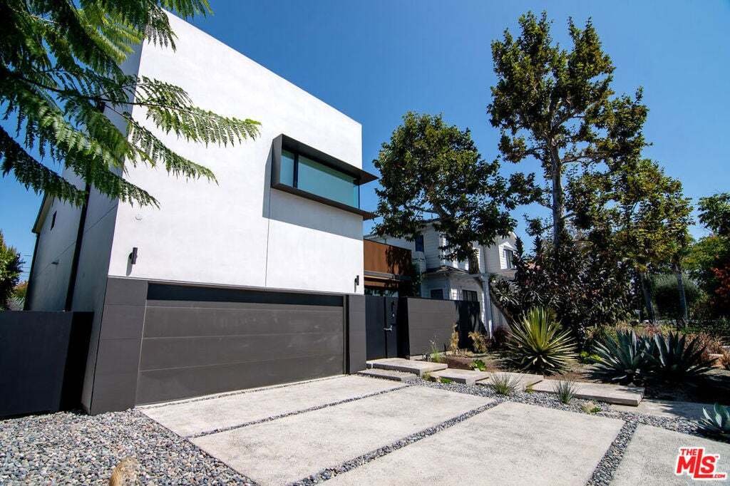 House in Los Angeles, California, United States 3 - 18631221