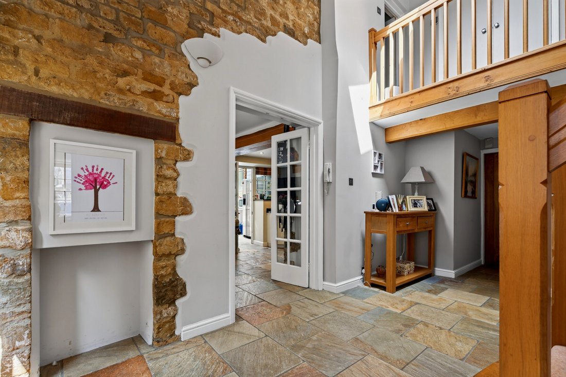 House in Deddington, England 4 - 18631391