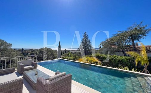 Villa in Nartelle-Noyer-Bellevue-bd des Sardinaux, Sainte-Maxime, France 1