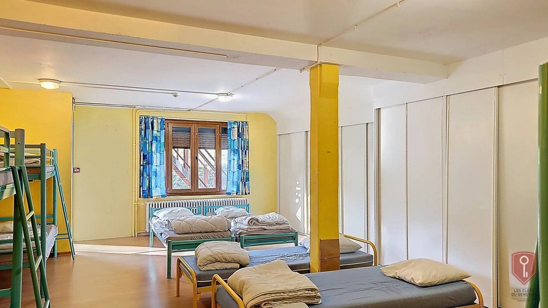 Estate in Cruseilles, Auvergne-Rhône-Alpes, France 2 - 17438488