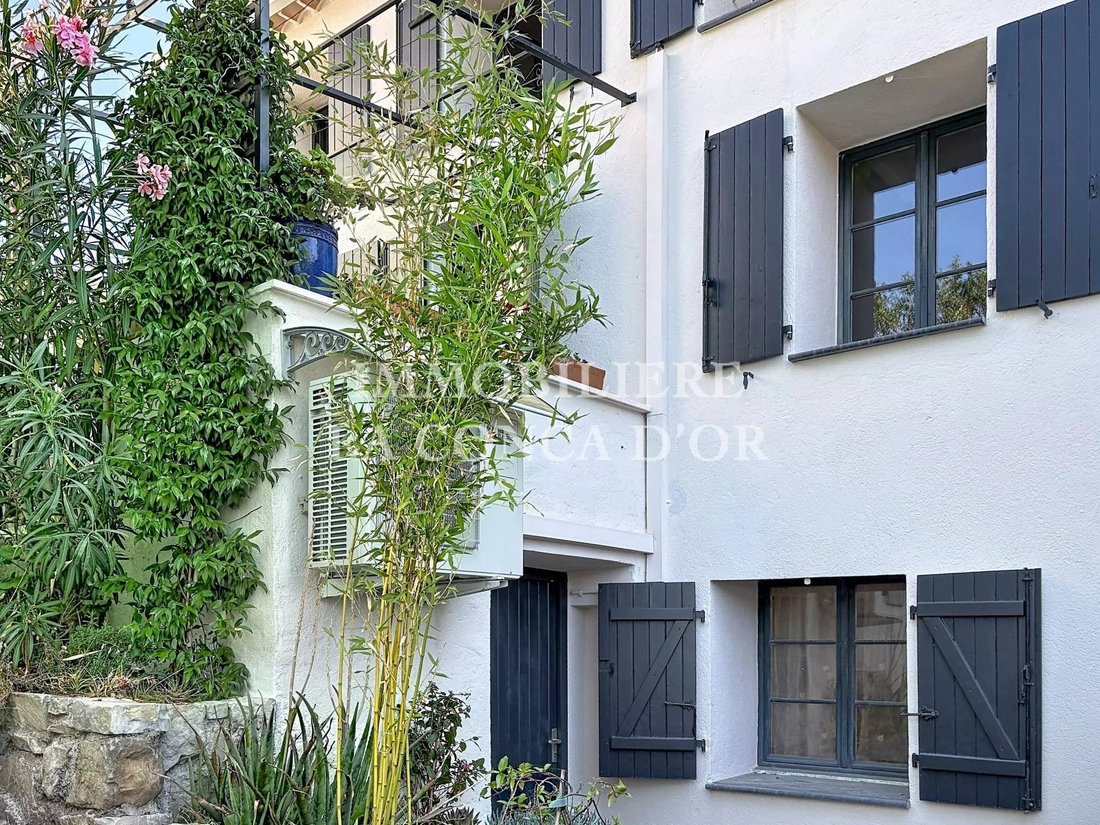 Casa en Tourrette-Levens, Provenza-Alpes-Costa Azul, Francia 2 - 18511576