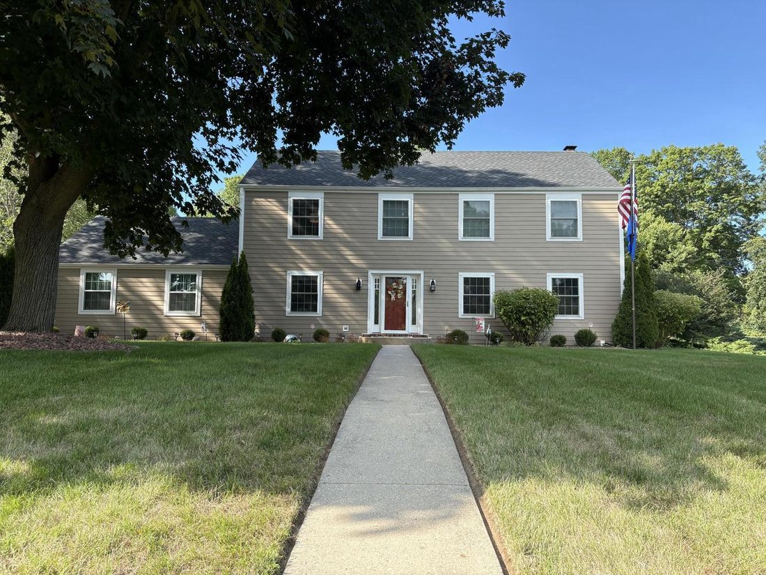 House in Brookfield, Wisconsin, United States 1 - 18631083