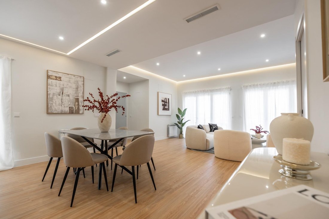 Apartment in Tetuan, Madrid, Spain 5 - 18631037