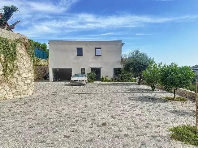 Villa in Menton, Provence-Alpes-Côte d'Azur, France 4 - 18251300