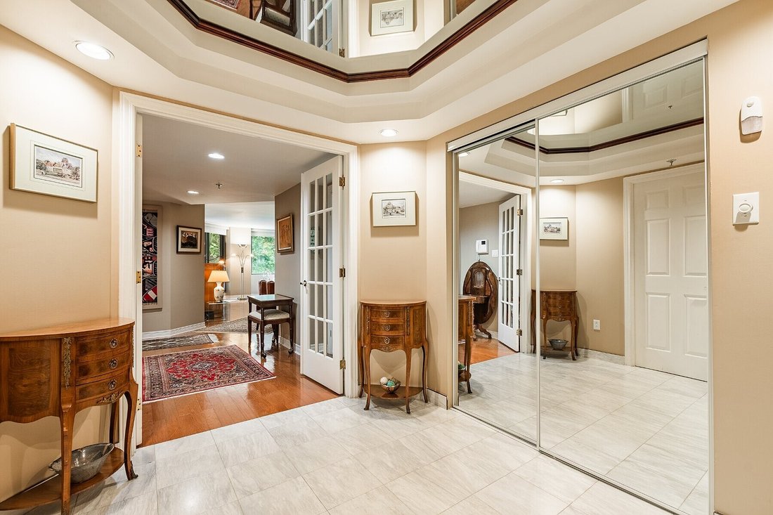 Condo in Saint-Lambert, Quebec, Canada 3 - 18631256
