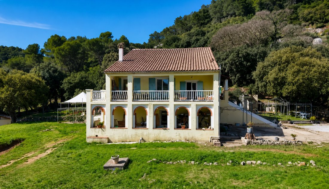 House in Signes, Provence-Alpes-Côte d'Azur, France 3 - 18631342