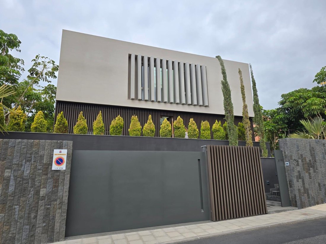 Villa in Adeje, Canary Islands, Spain 3 - 18631304