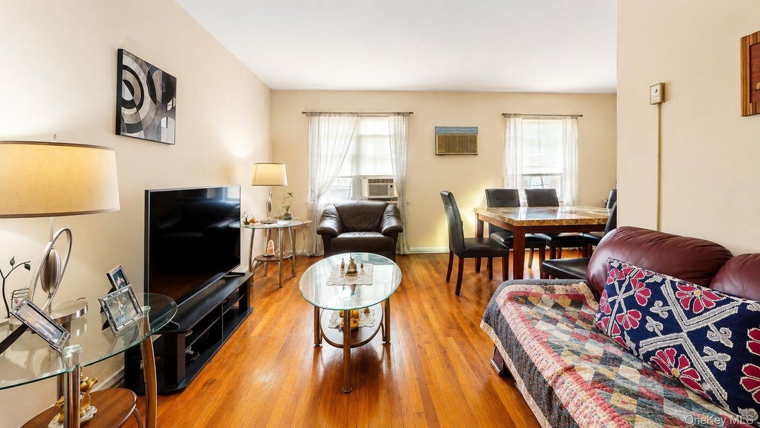 House in New York, New York, United States 3 - 18631159