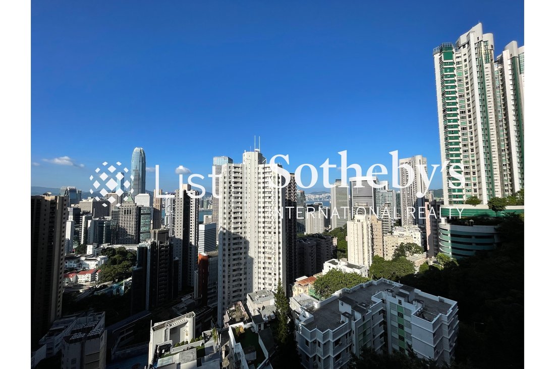 Apartment in Mid-Levels Central, Hong Kong 2 - 18631252