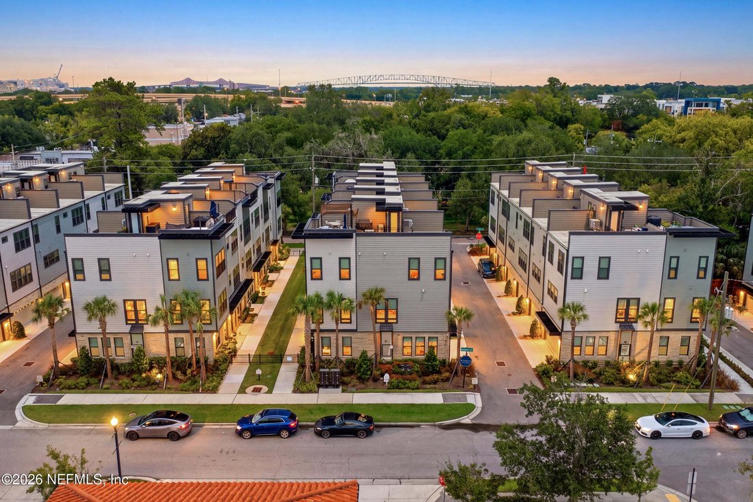 Townhouse in Jacksonville, Florida, United States 2 - 18631050