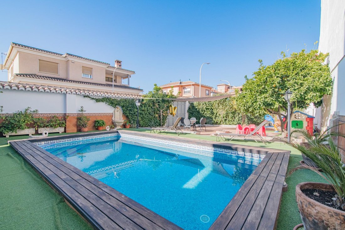 Villa in Maracena, Andalusia, Spain 1 - 18631437