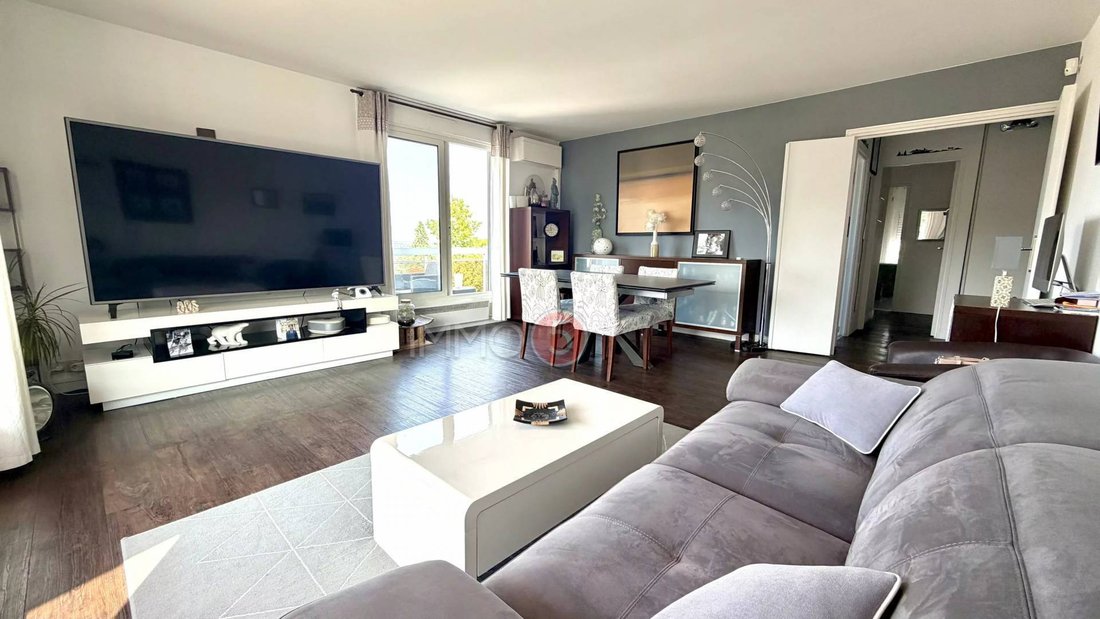 Apartment in Thiers, Le Raincy, France 5 - 18528173