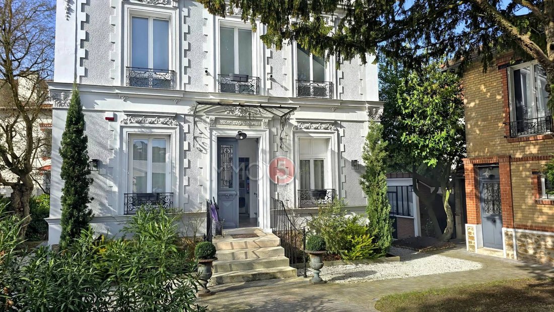 House in Thiers, Le Raincy, France 1 - 17480557