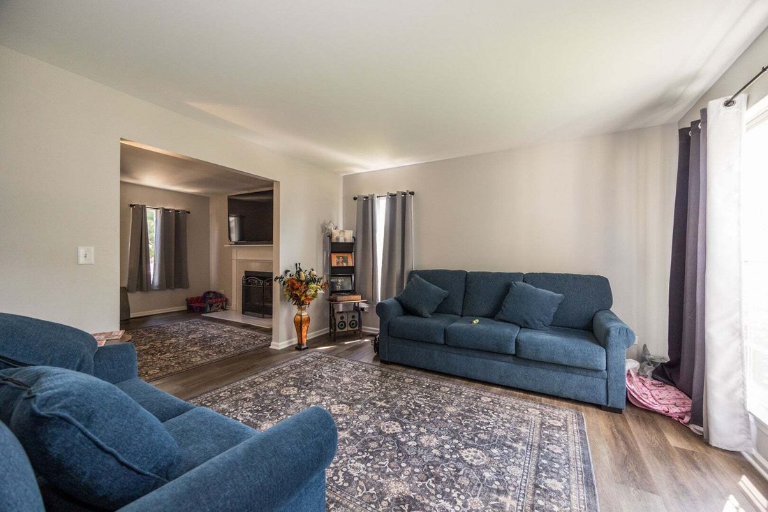 House in Aurora, Illinois, United States 3 - 18631195
