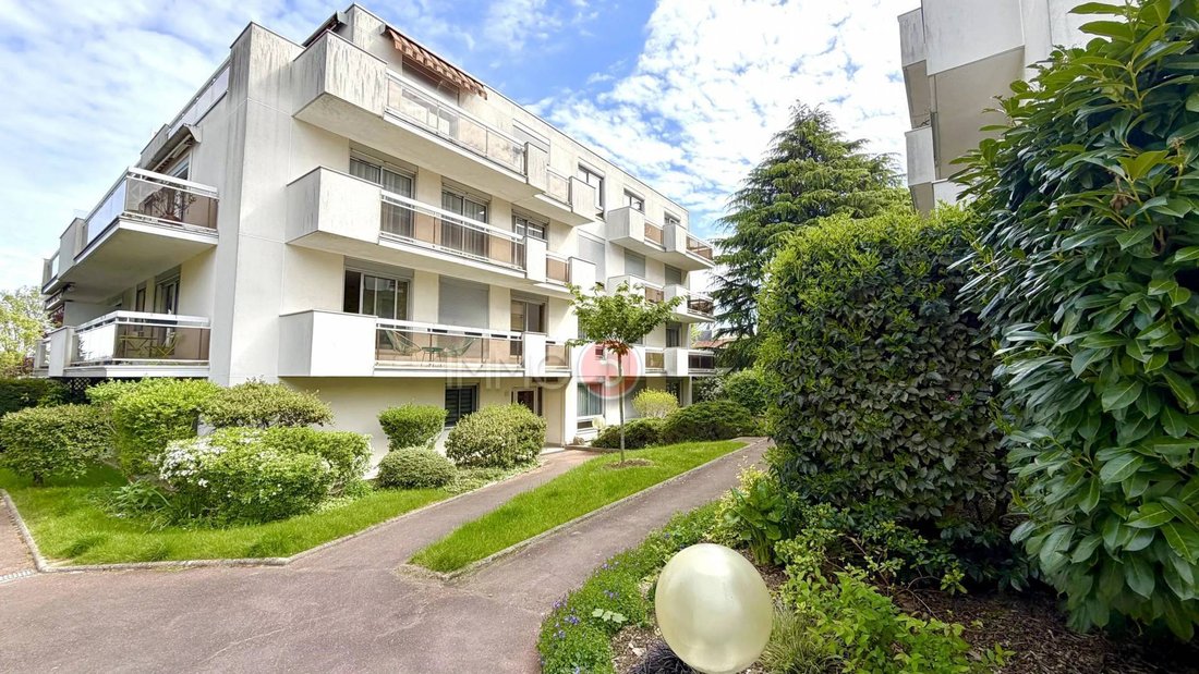 Apartment in Thiers, Le Raincy, France 4 - 18528173