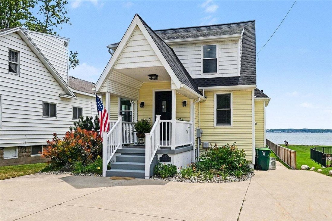 House in North Muskegon, Michigan, United States 2 - 18630854