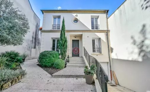 House in Thiers, Le Raincy, France 1