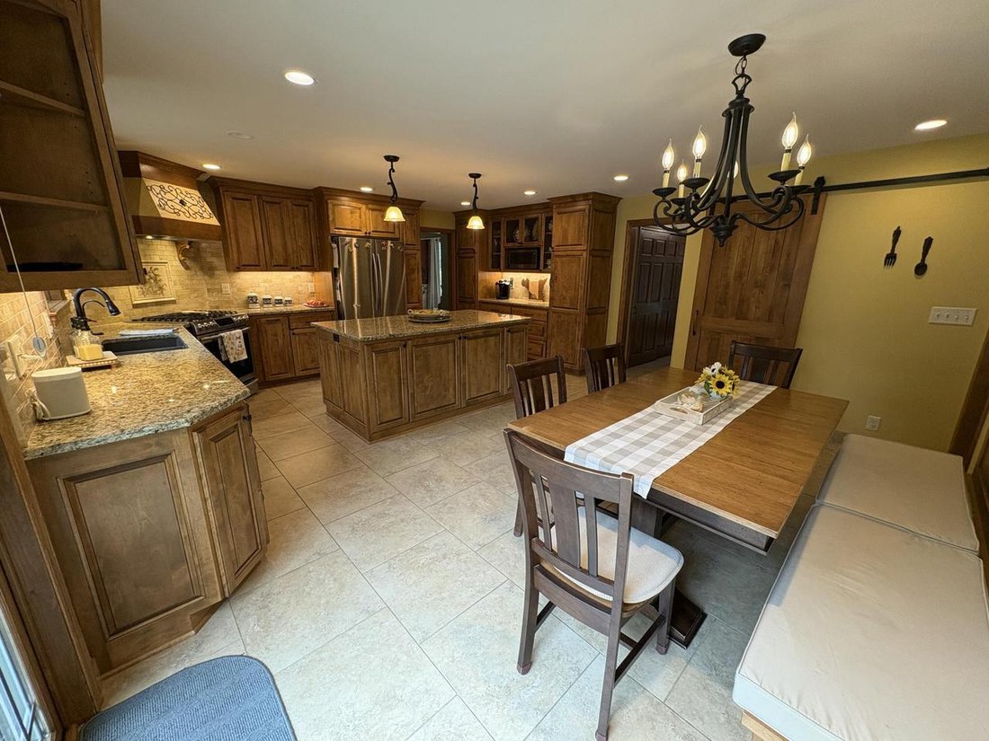House in Brookfield, Wisconsin, United States 3 - 18631083