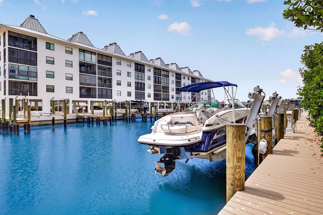 Condo in Naples, Florida, United States 2 - 18631280