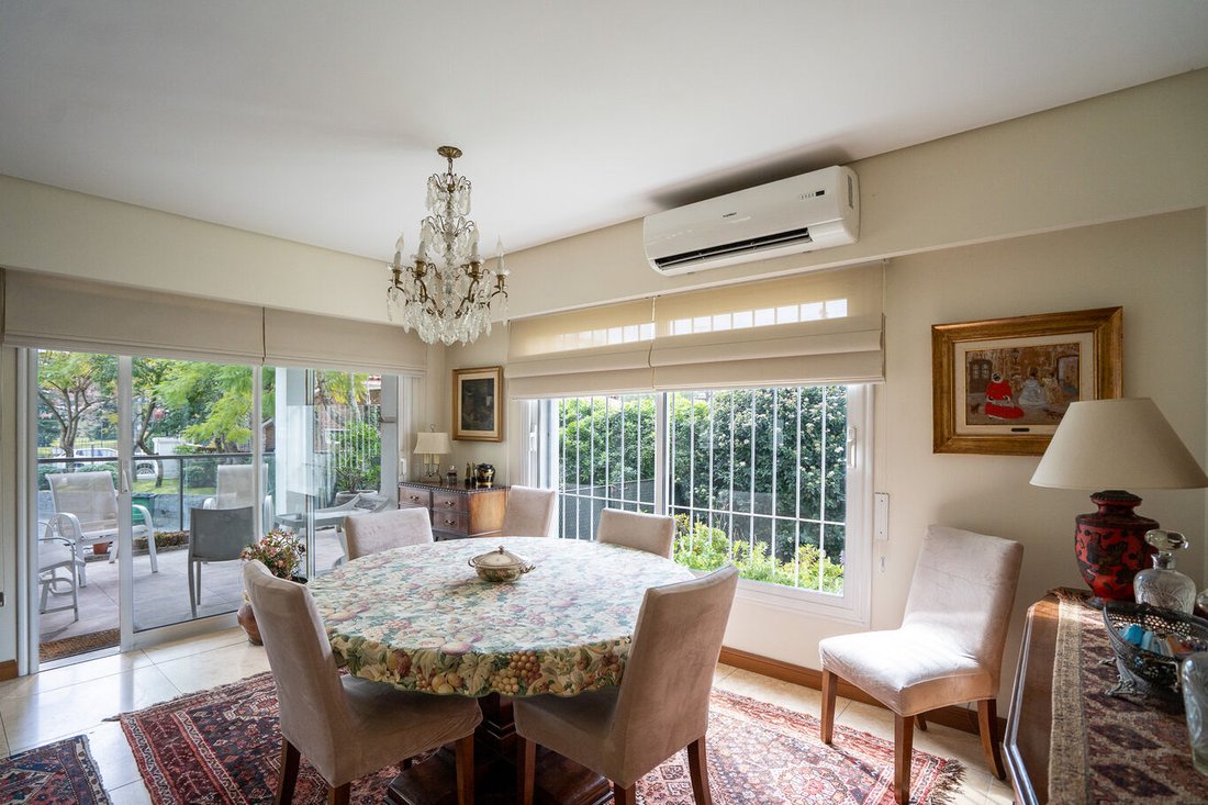 Apartment in Montevideo, Departamento de Montevideo, Uruguay 5 - 18631415