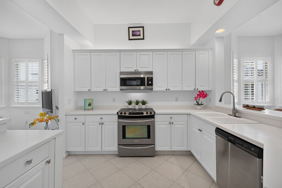 Condo in Naples, Florida, United States 4 - 18631280