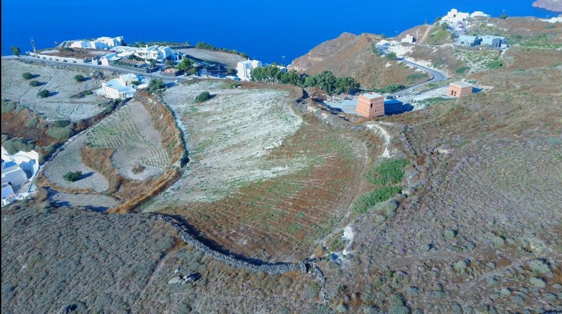 Land in Thira, Aegean, Greece 4 - 18630770