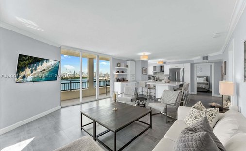Condo in Miami Beach, Florida, United States 1