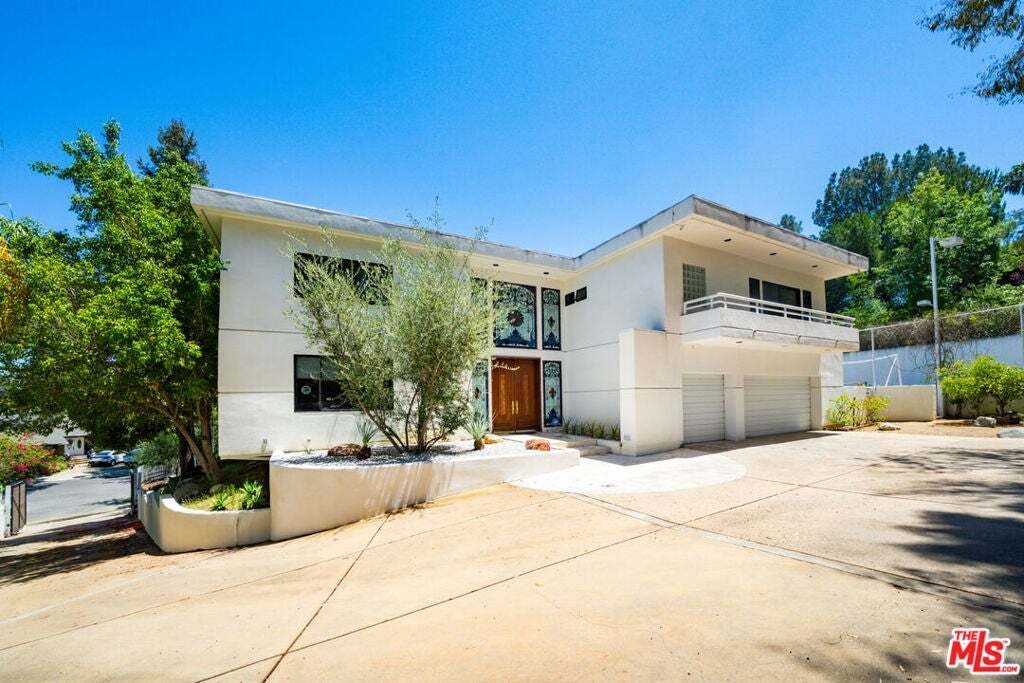 House in Los Angeles, California, United States 3 - 18631216