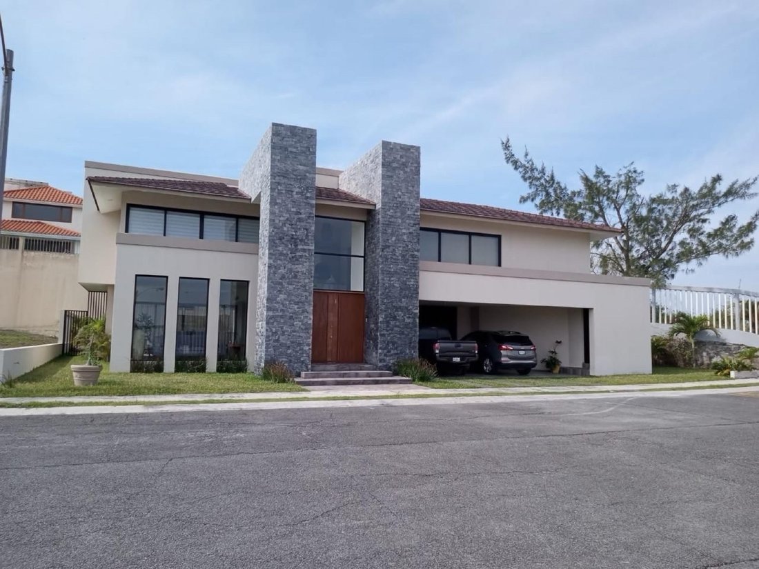 House in Boca del Río, Veracruz, Mexico 2 - 18238736