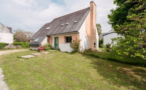 House in Zone Urbaine, Arradon, France 1