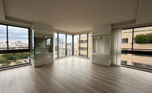 Condo in Chiyoda City, Tokyo, Japan 1