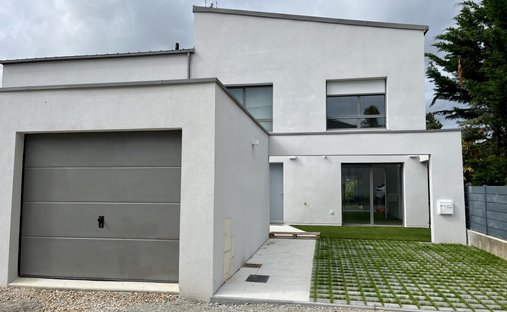 House in Ouest Péri-Centre Ville, Vannes, France 1