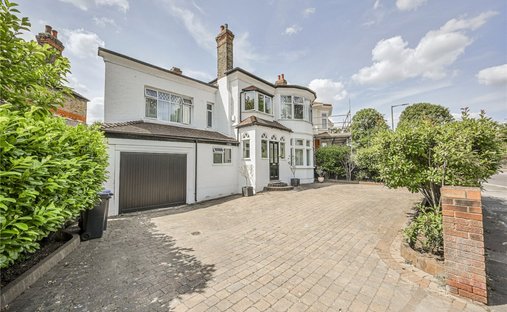 House in Palmers Green, Enfield, England 1