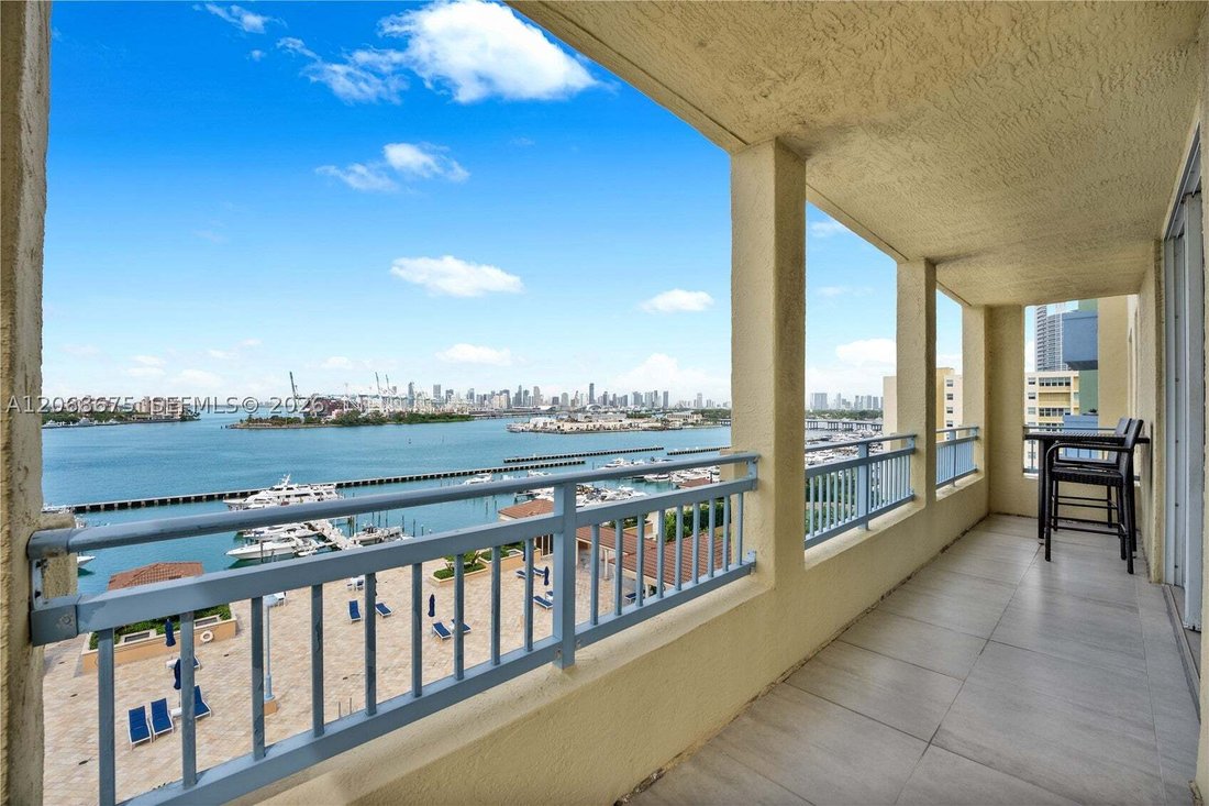 Condo in Miami Beach, Florida, United States 3 - 18630879