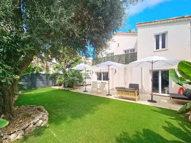 House in Cannes, Provence-Alpes-Côte d'Azur, France 1 - 16202851