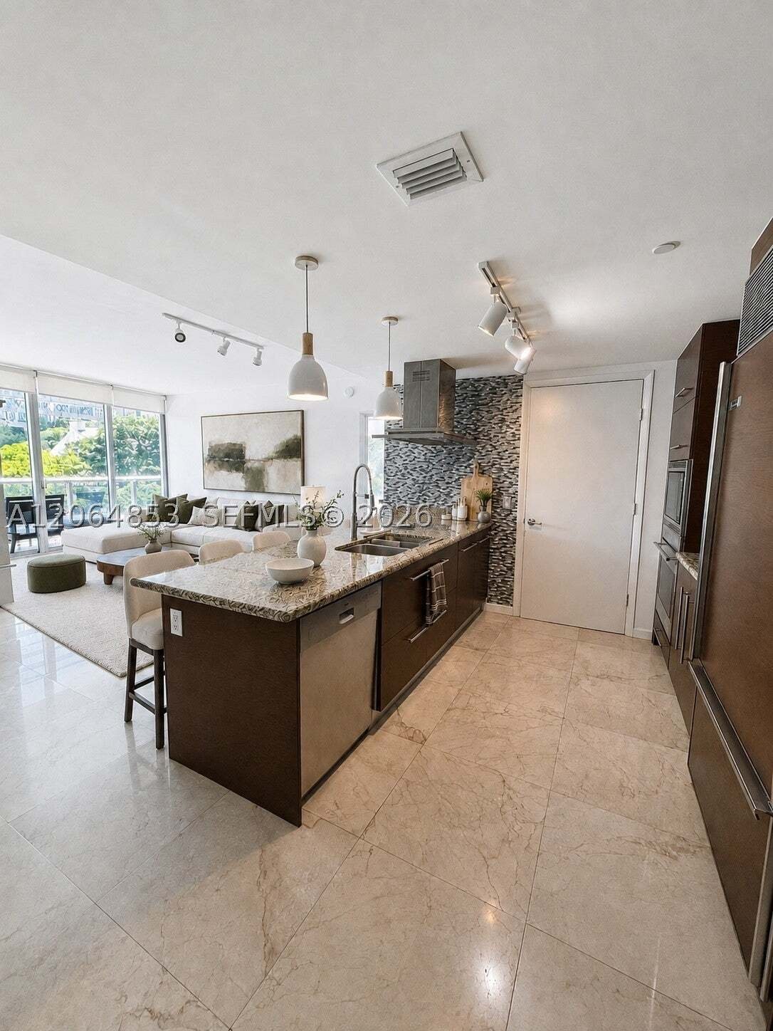 Condo in Miami, Florida, United States 2 - 18630872