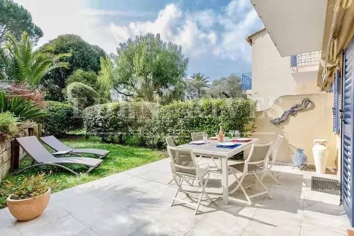 House in Fontmerle, Antibes, France 4 - 17480694