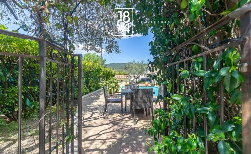 House in Saint-Zacharie, Provence-Alpes-Côte d'Azur, France 1