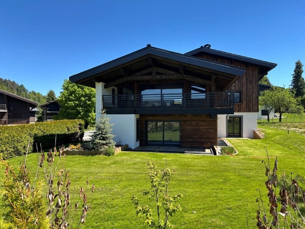 Chalet in Megève, Auvergne-Rhône-Alpes, France 2 - 17140106