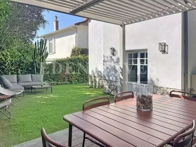 Casa en Fontmerle, Antibes, Francia 1 - 17632320