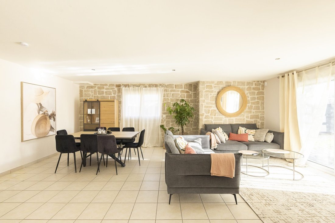 House in Centre Peri, Saint-Ave, France 2 - 18631694