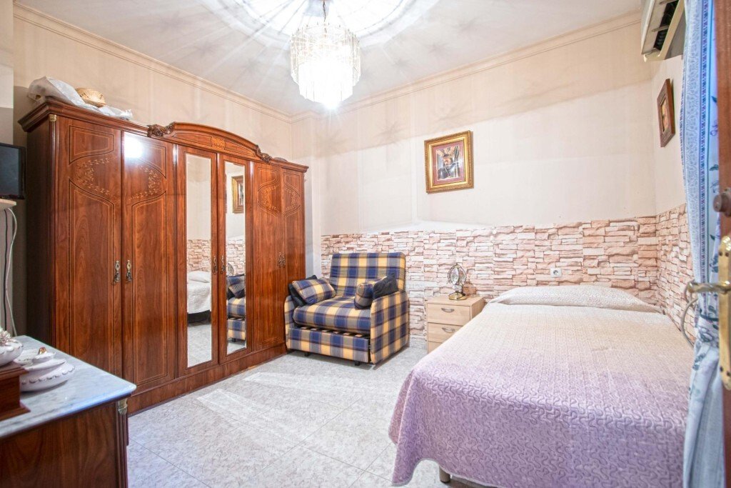 House in Casco Antiguo, Seville, Spain 2 - 18630886