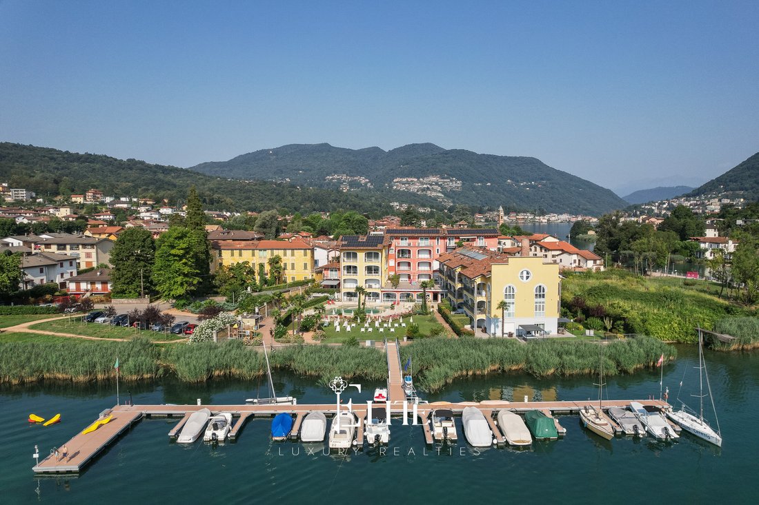 Apartment in Lavena Ponte Tresa, Lombardy, Italy 1 - 18630975