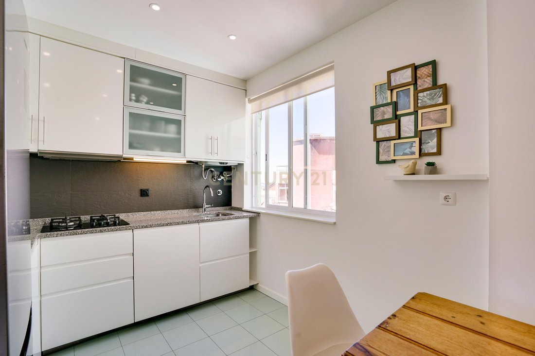 Apartment in Campo de Ourique, Lisbon, Portugal 5 - 18579565