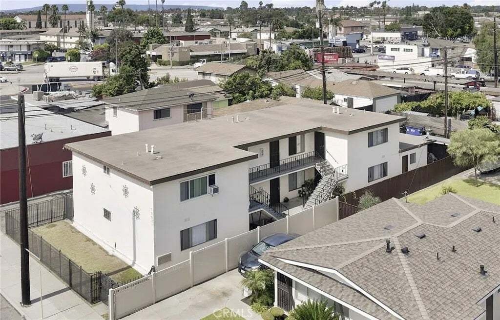 South Gate, California, United States 2 - 18631867